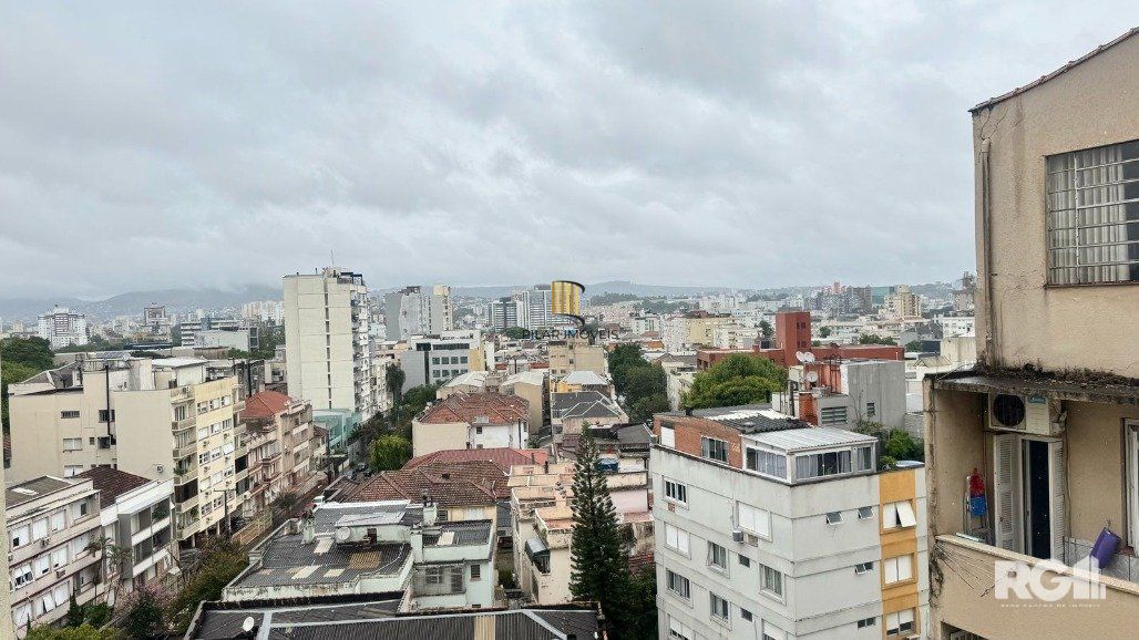 IMOVEL  A VENDA COM 142,30 M²  COM 3DORMITÓRIOS, ESQUINA VENANCIO AIRES