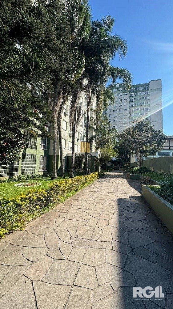 Apartamento 3 dormitórios de frente - 1 vaga garagem - ed. com elevador.