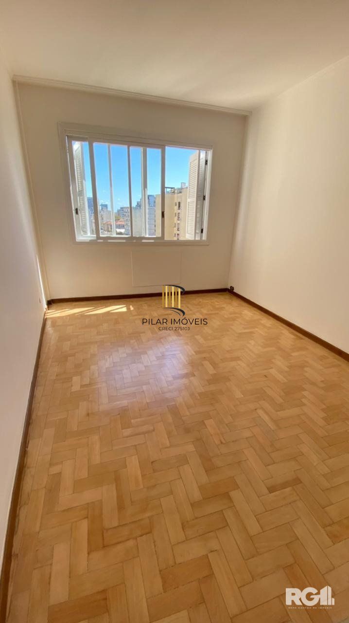 APARTAMENTO 3 DORMITÓRIOS WC AUXILIAR. CÓD. RP389992