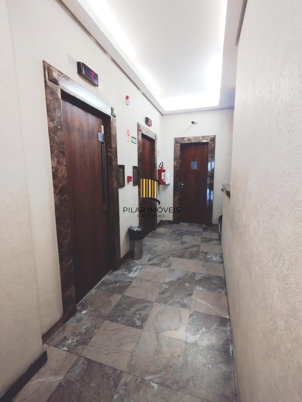 Apartamento 3 dormitórios à venda no Centro Histórico de Porto Alegre