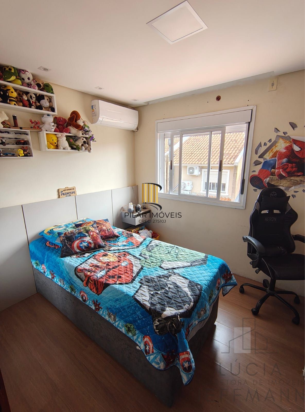 Casa em condomínio semi-mobiliada, desocupada e pronta para morar!