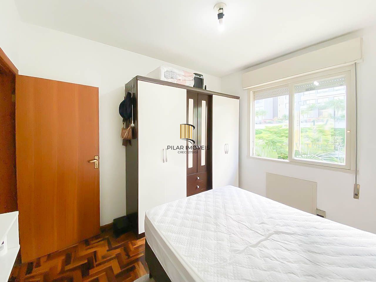 Duplex à venda no Rio Branco com 2 dormitórios, salão privativo e 2 vagas