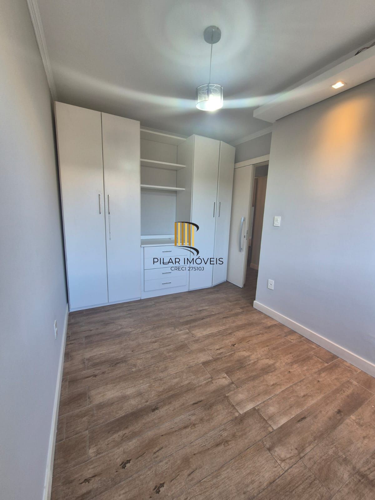 Apartamento 2 dormitórios 1 suíte 2 garagens