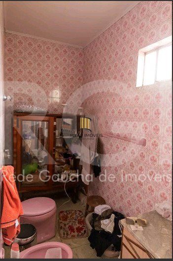 Casa para Venda - 210m², 4 quartos, sendo 1 suites, 4 vagas - Petrópolis