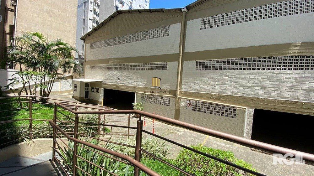 APARTAMENTO 3  DORMITÓRIOS DE FRENTE PRÓXIMO A REDENÇÃO