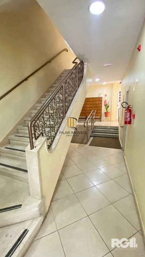 APARTAMENTO 3  DORMITÓRIOS DE FRENTE PRÓXIMO A REDENÇÃO
