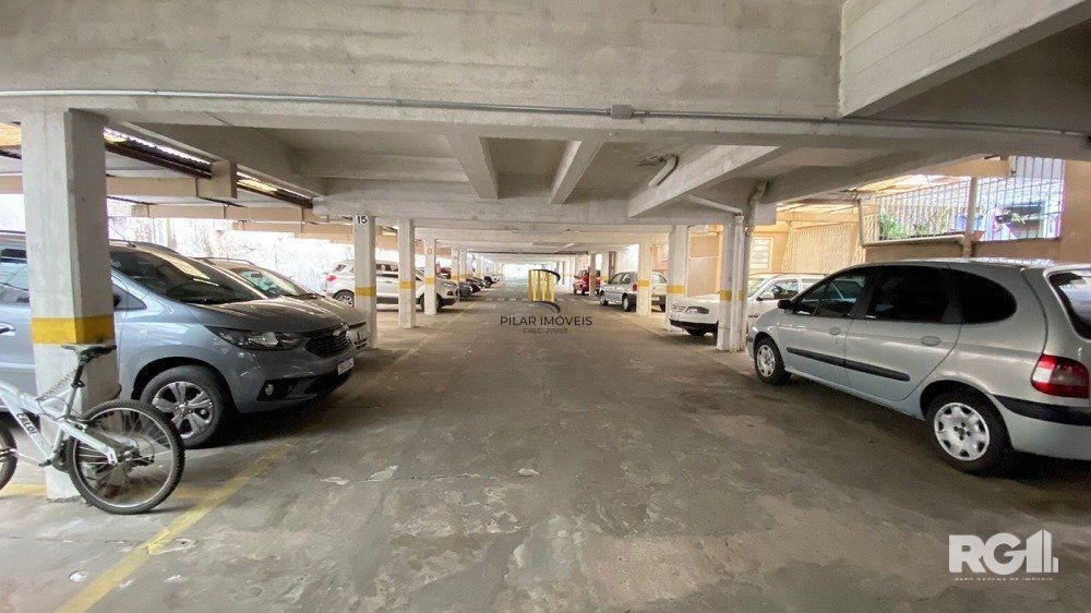 Apartamento à venda no Menino Deus, com 3 quartos (sendo 1 suíte), 3 banheiros, 1 vaga de garagem.- Cód. RP390226