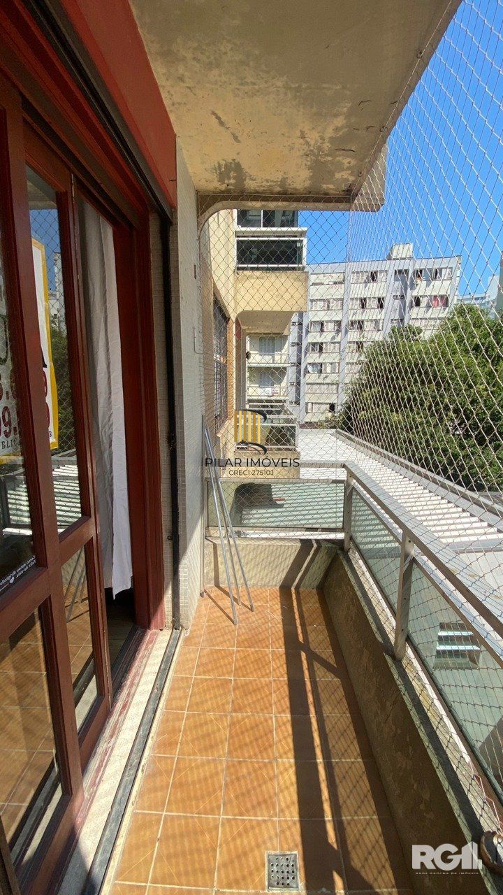 Apartamento 1 Dormitório com Sacada no Centro Histórico