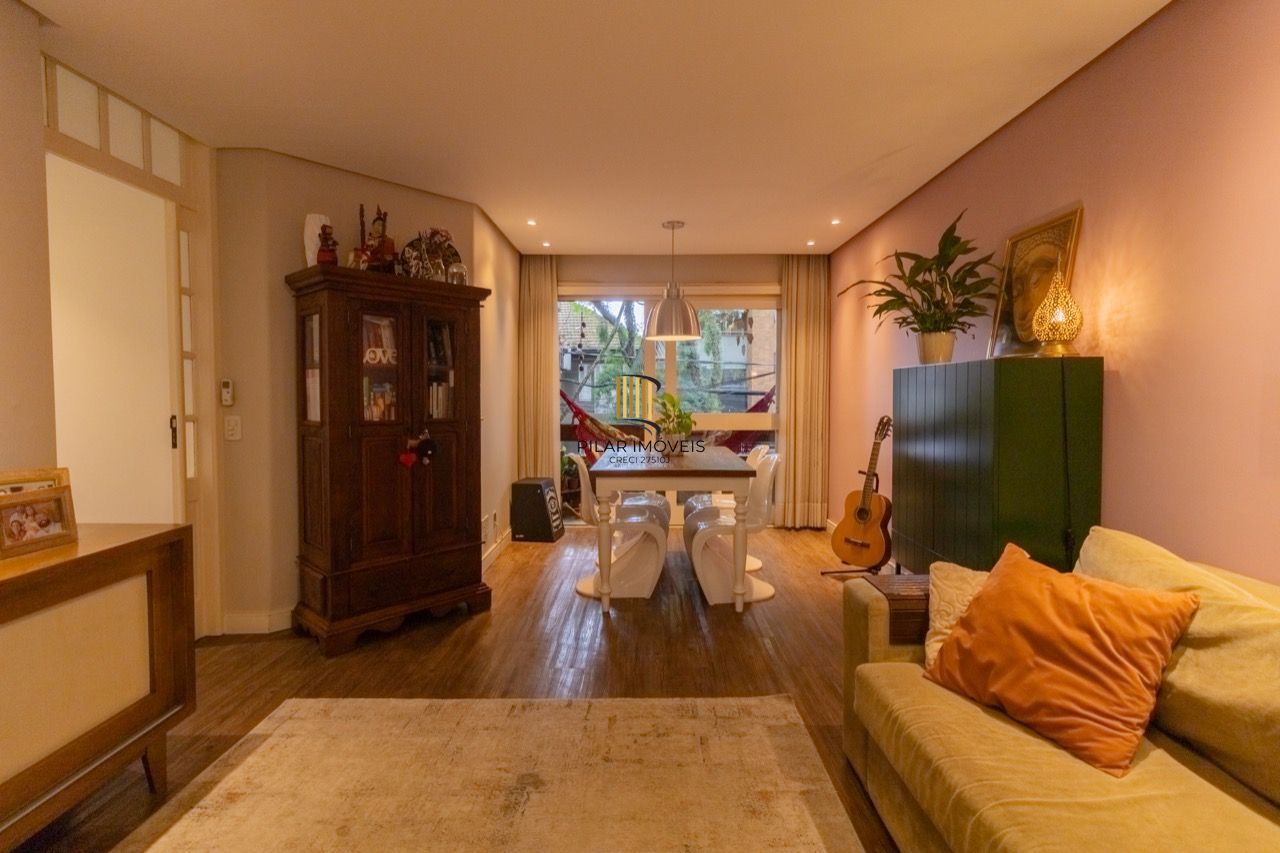 Apartamento 2 Dorm (1 Suíte) com 2 Banheiros, Vaga e Varanda – 87m² na Floresta - Pilar Imóveis