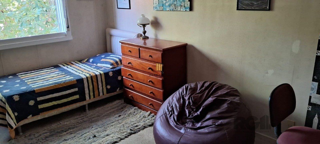 Apartamento de 152 m², com 3 dormitórios, 1 suíte e 2 vagas no bairro Bom Fim