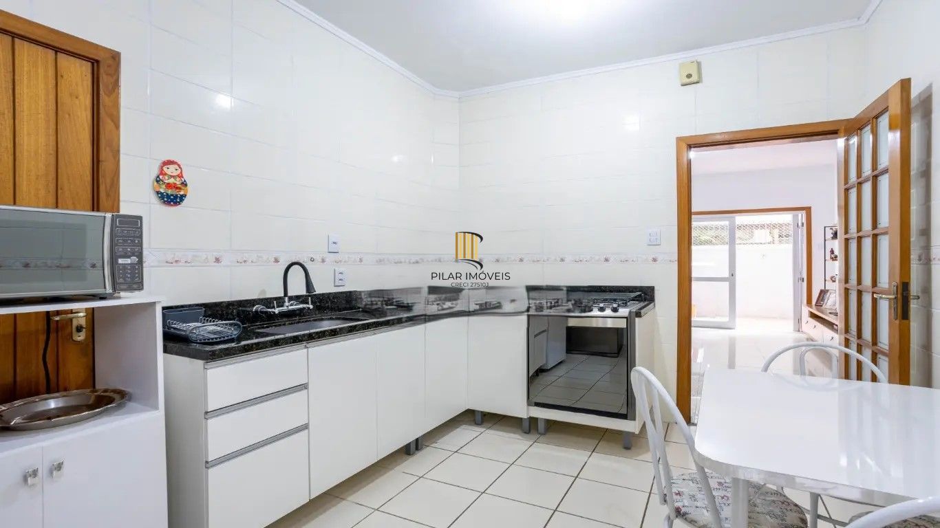Apartamento de 2 dormitórios no centro histórico de Poa