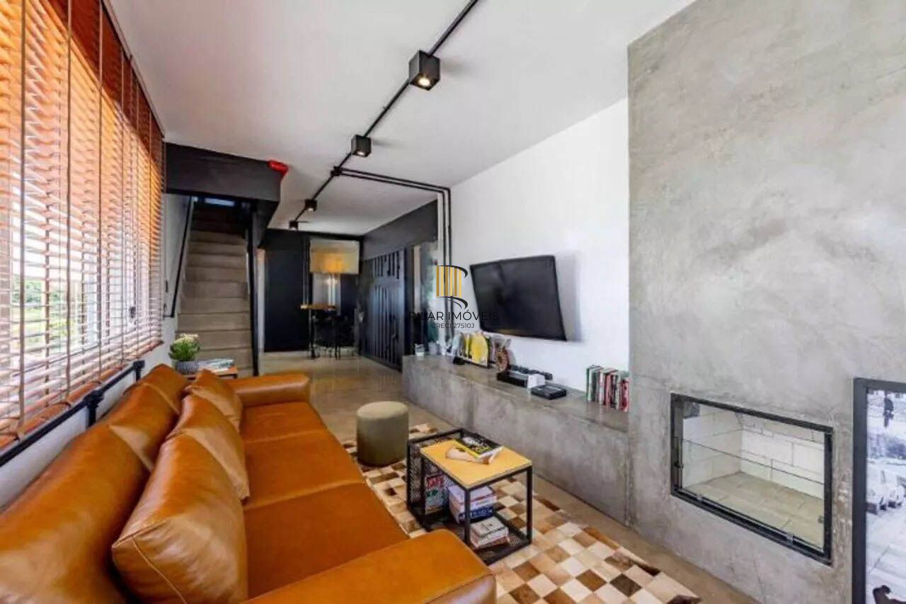 COBERTURA DE 151M², 2 DORMITÓRIOS, 1 SUÍTE, 2 VAGAS - BAIRRO PETRÓPOLIS