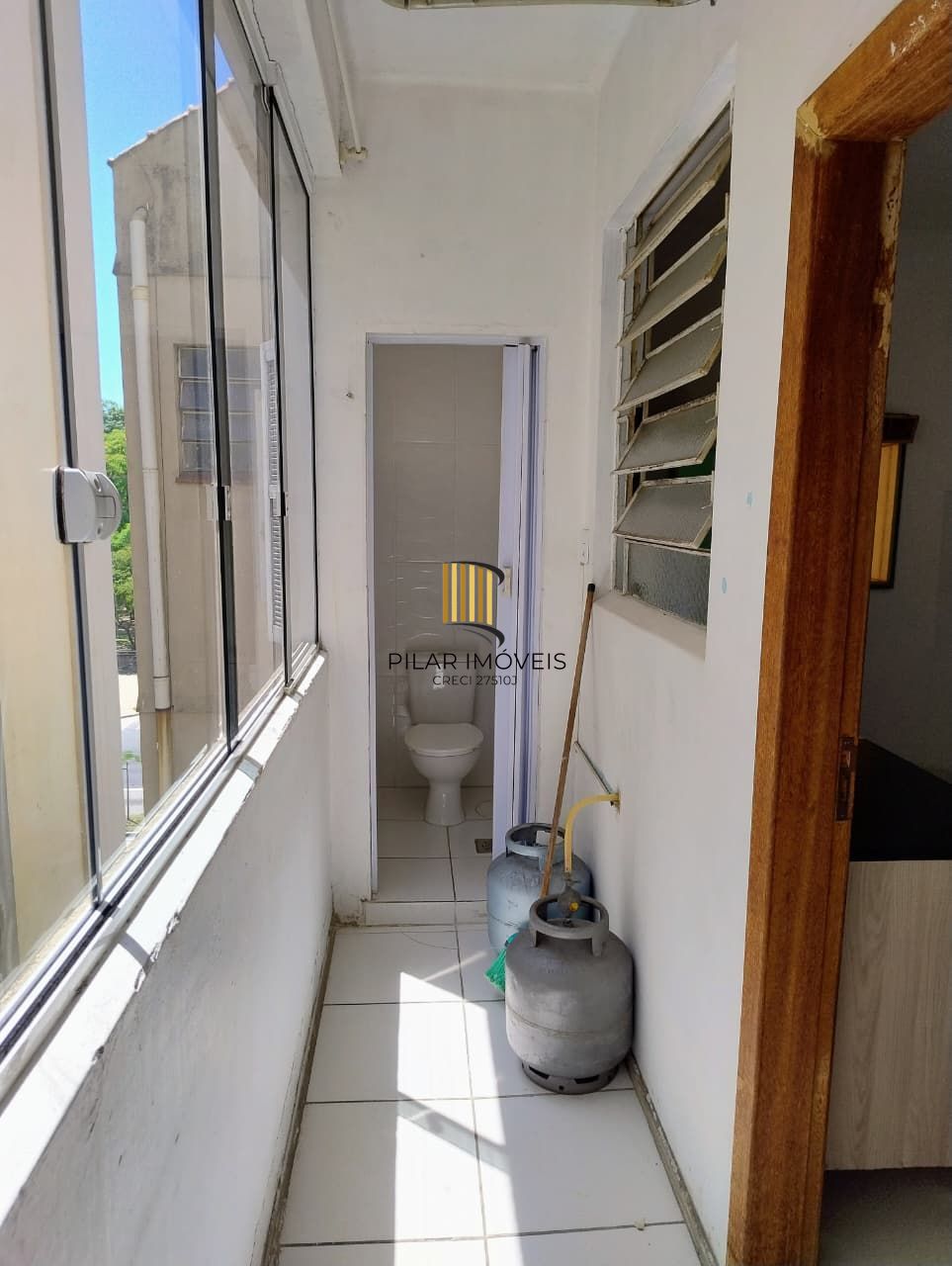 Ótimo apartamento desocupado de frente para a Redenção- Cidade Baixa