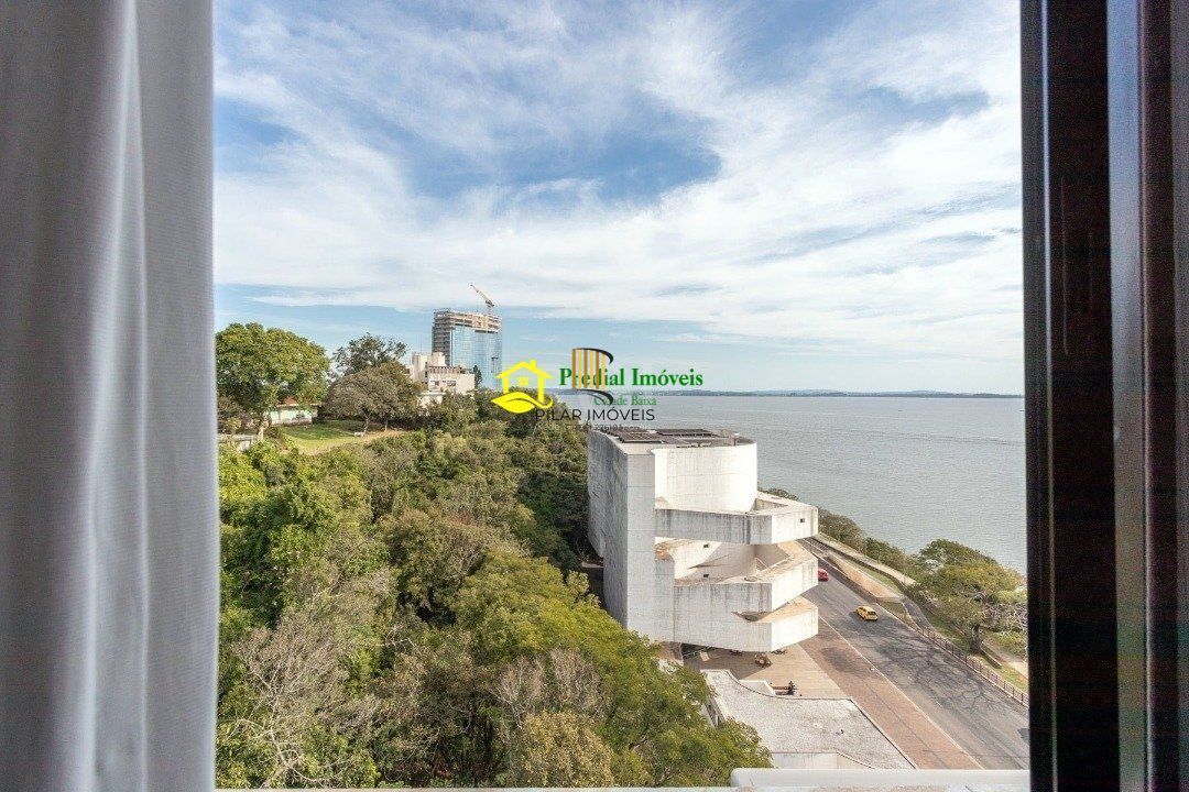 Cobertura para Venda - 306.94m², 3 dormitórios, sendo 2 suites, 2 vagas - Menino