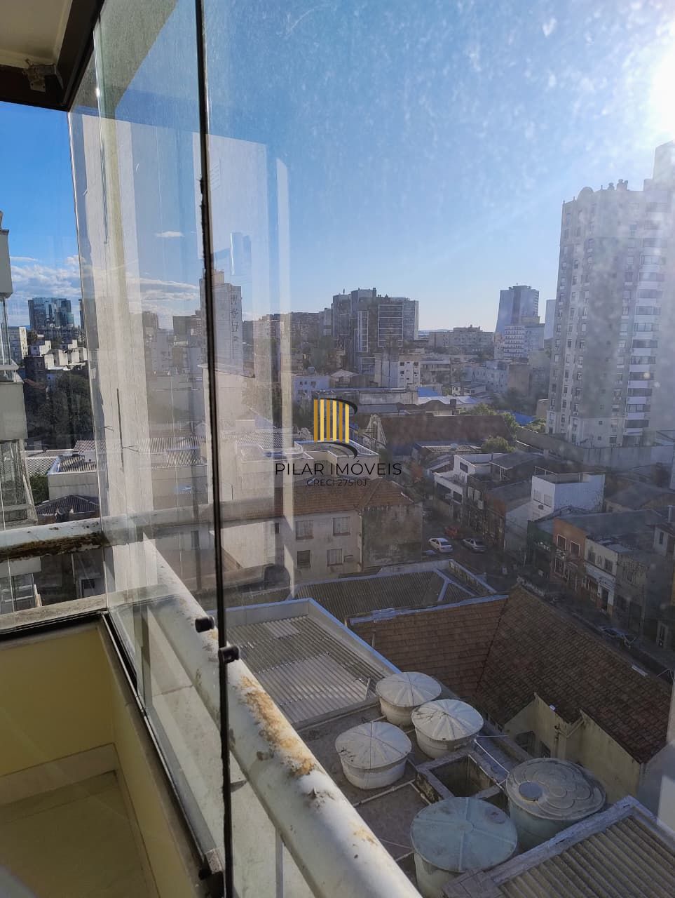 Apartamento 2 quartos, sacada com churrasqueira e  garagem no bairro Cidade Baix