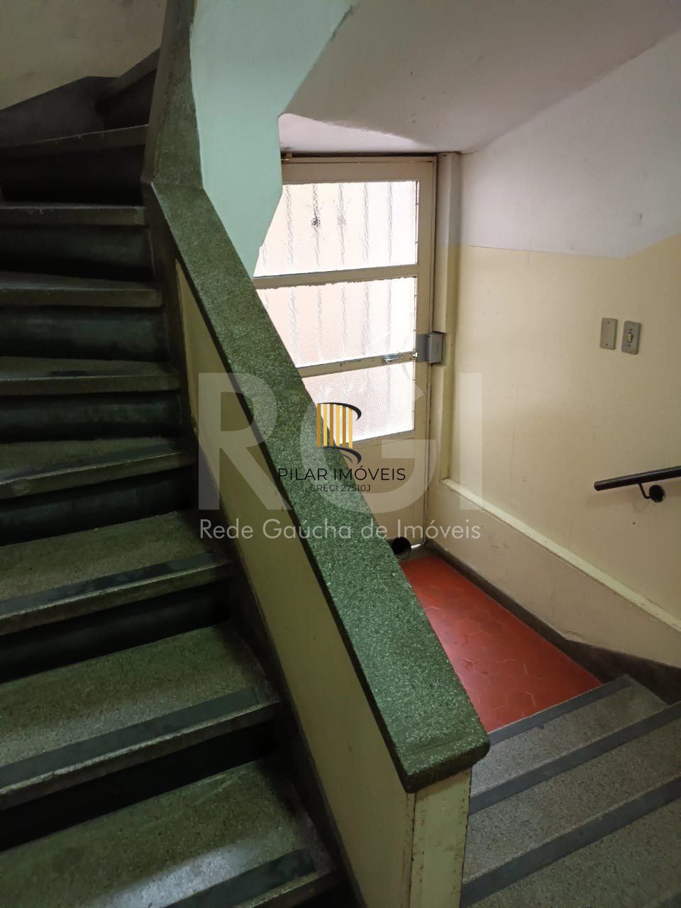 Apartamento JK para Venda - com pátio - Cidade Baixa