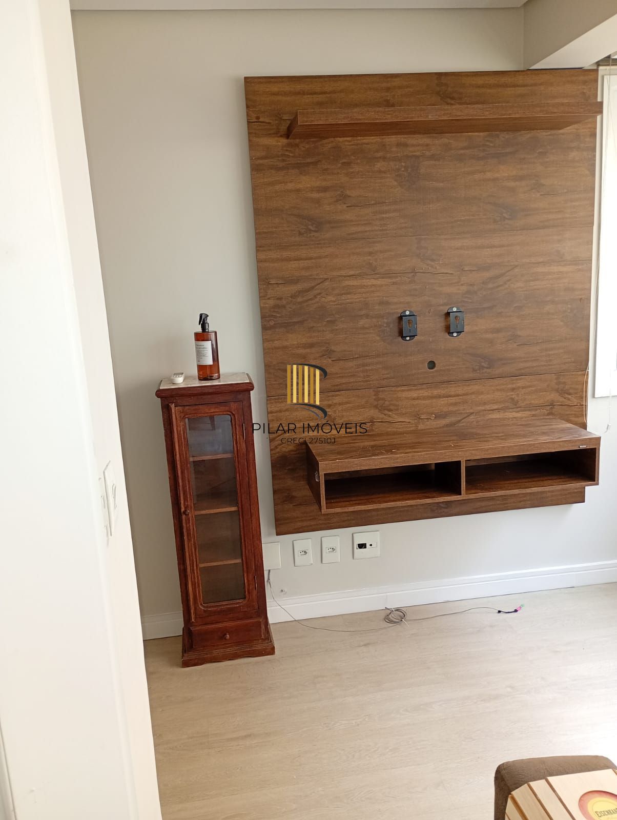 Apartamento de 1 dormitório, suíte, garagem, à venda em Cidade Baixa, Porto Alegre.