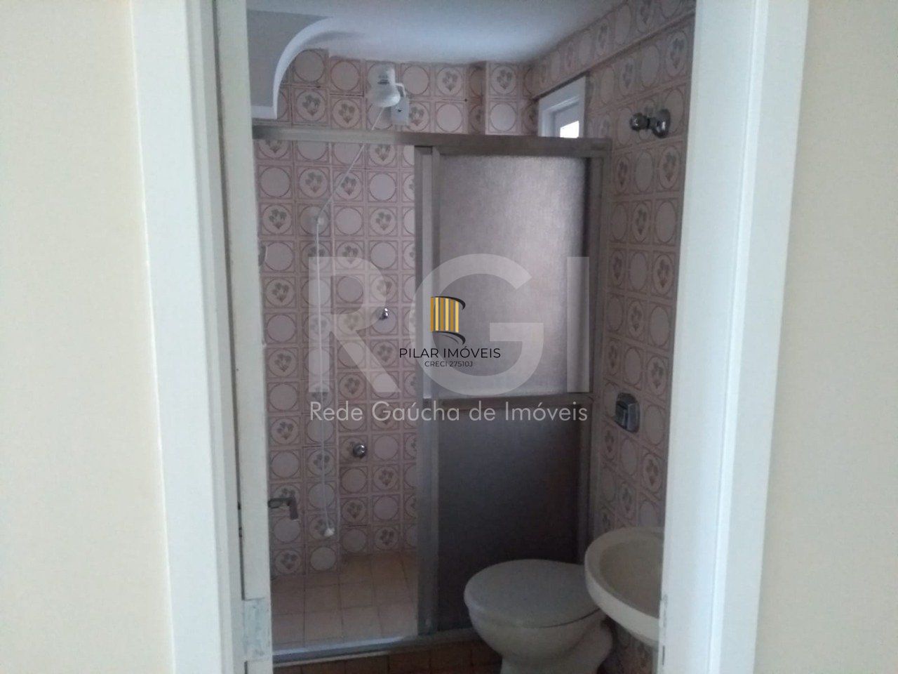 Apartamento JK  em andar alto no coração da Cidade Baixa