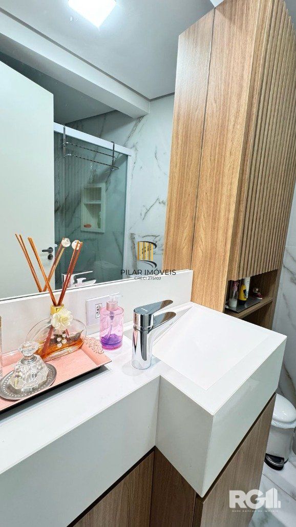 IMOVEL  A VENDA COM 142,30 M²  COM 3DORMITÓRIOS, ESQUINA VENANCIO AIRES