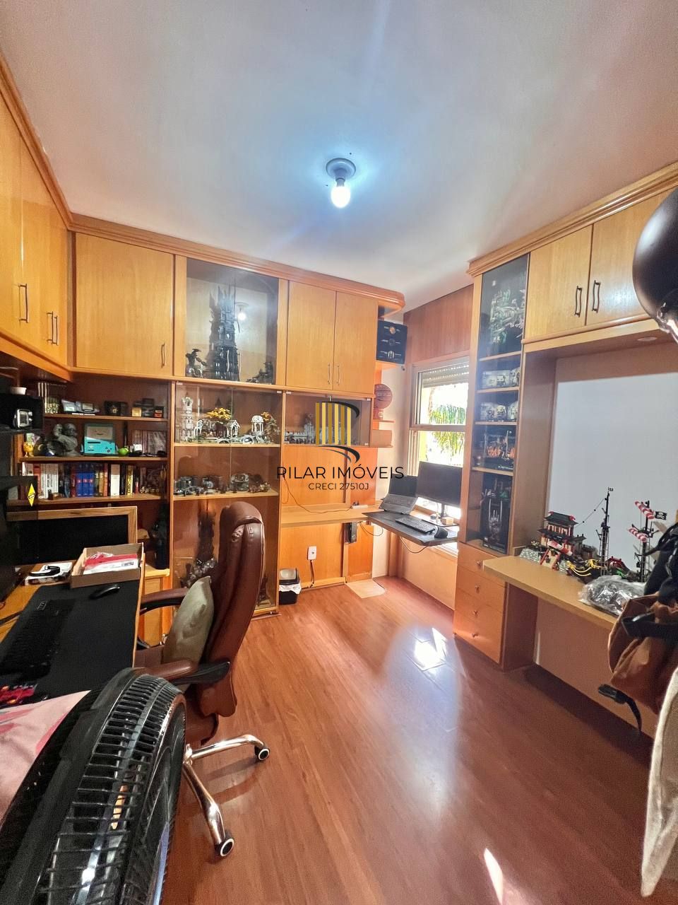 Apartamento 3 Dormitórios com Suíte e Sacada Integrada à Venda Ciddae Baixa.