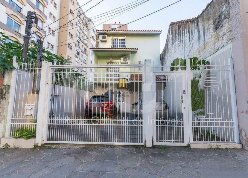 Casa 3 dormitórios à venda Menino Deus Porto Alegre/RS