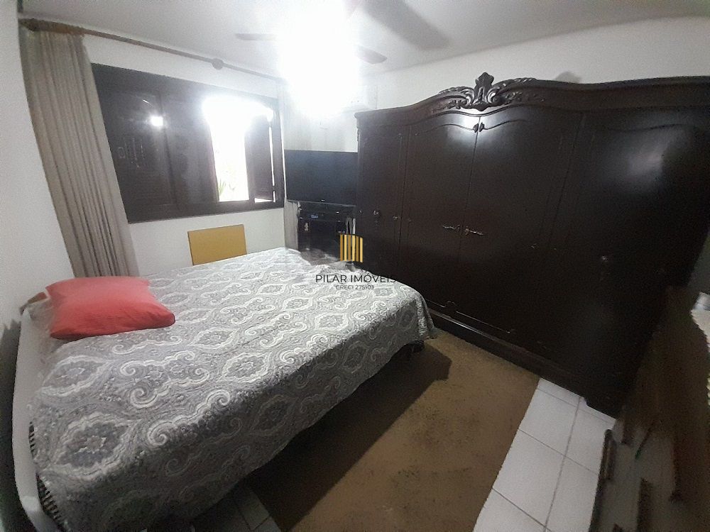Casa 3 dormitórios para venda no bairro Hípica Condomínio Jardins do Prado.