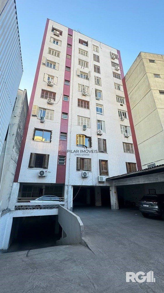 APARTAMENTO DE 3 DORMITÓRIOS COM VAGA DE GARAGEM NO CENTRO HISTÓRICO.