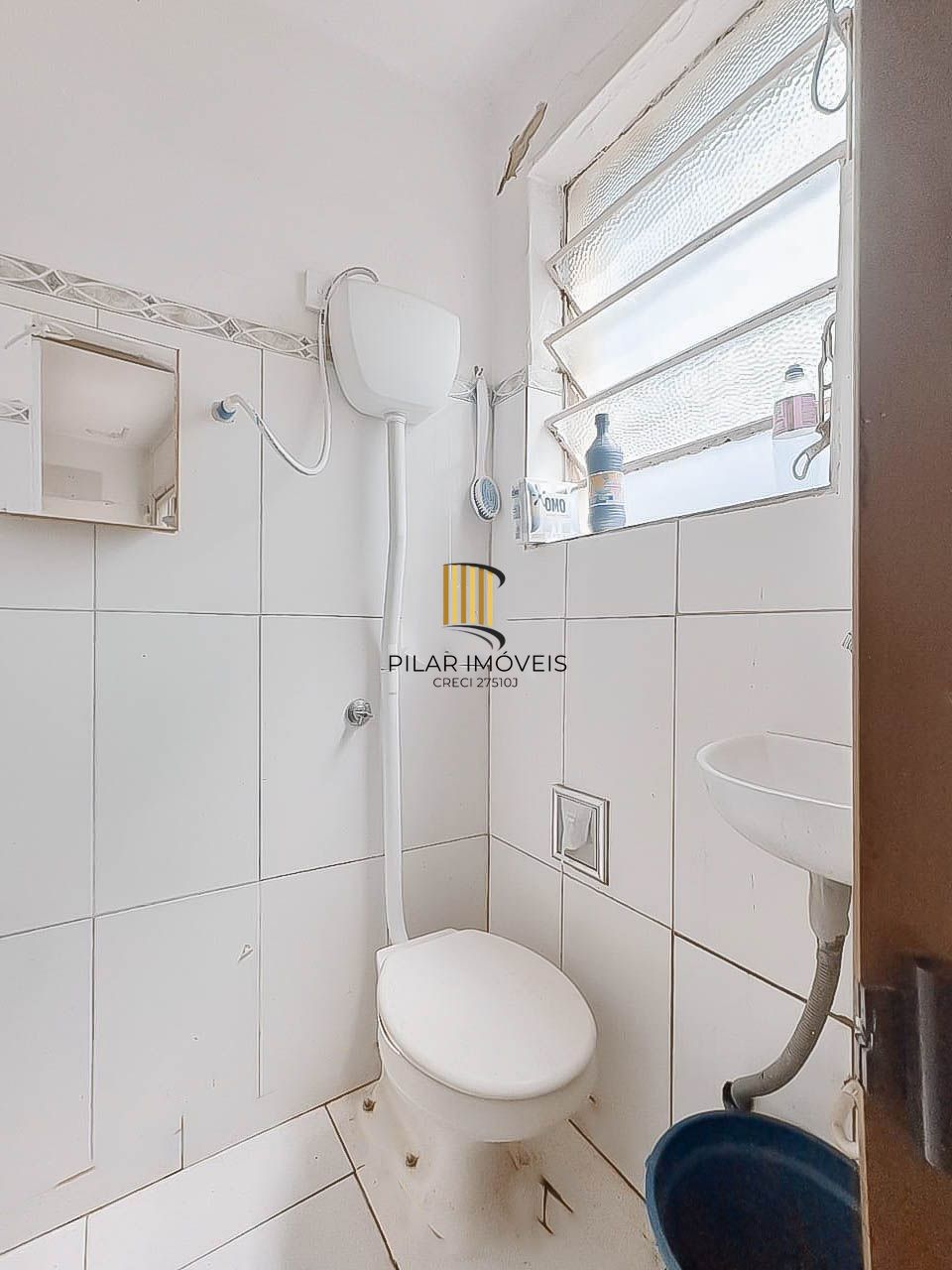 JK mobiliado à venda na Av. Azenha – Porto Alegre, pronto para morar