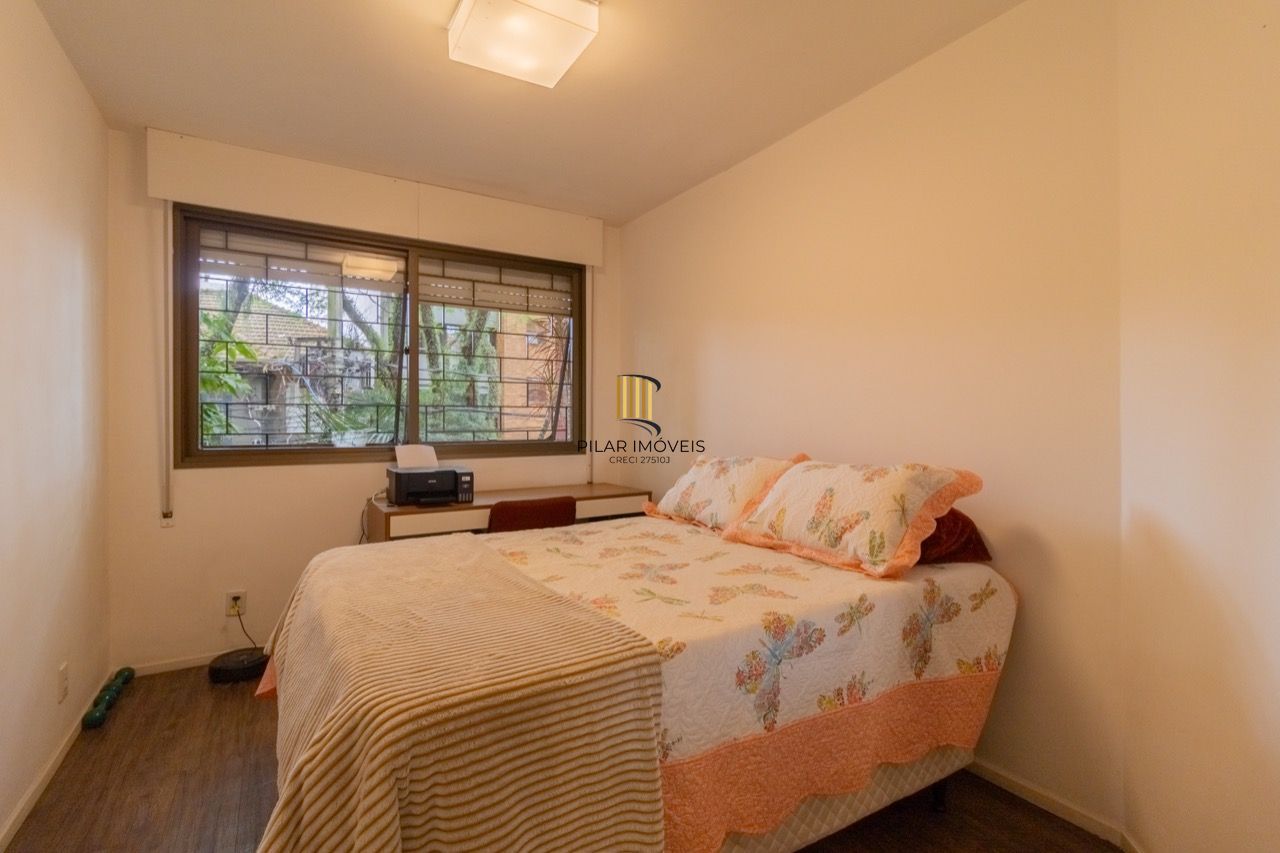 Apartamento 2 Dorm (1 Suíte) com 2 Banheiros, Vaga e Varanda – 87m² na Floresta