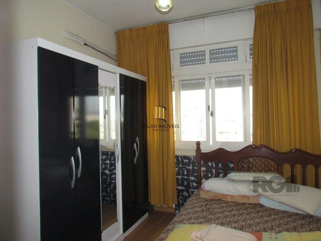 Apartamento à Venda 3 quartos e garagem  no Bom Fim.