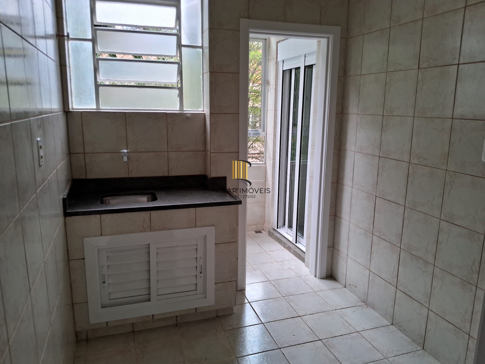 Apartamento 01 dormitório, desocupado na Cidade Baixa!