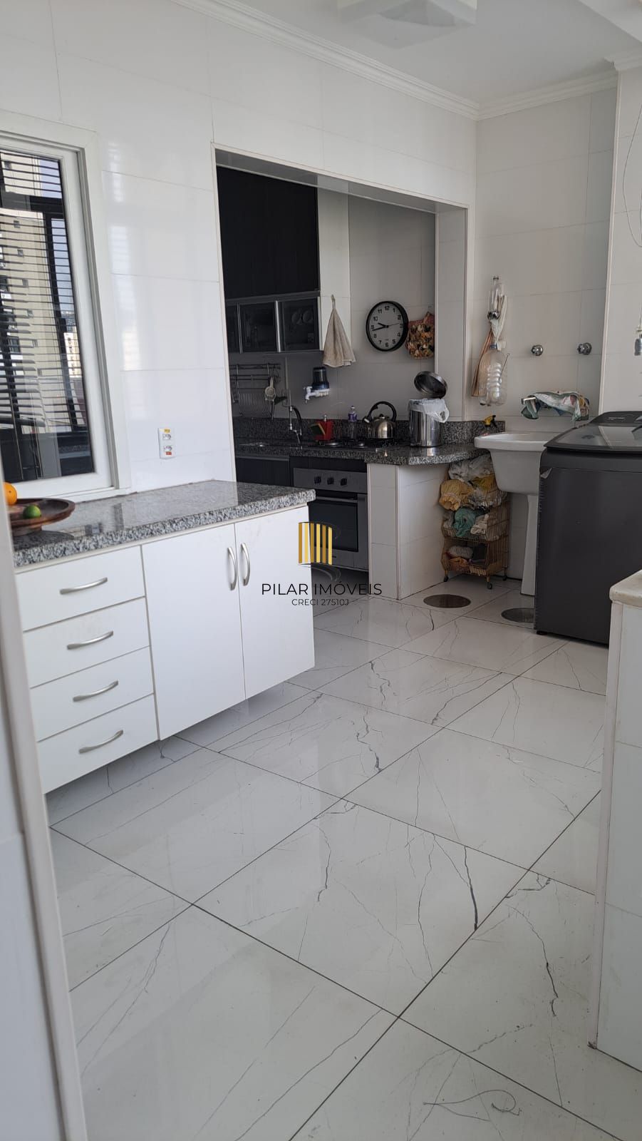 Apartamento  3 dormitórios, de frente com sacada, garagem , elevador, Bairro Cid
