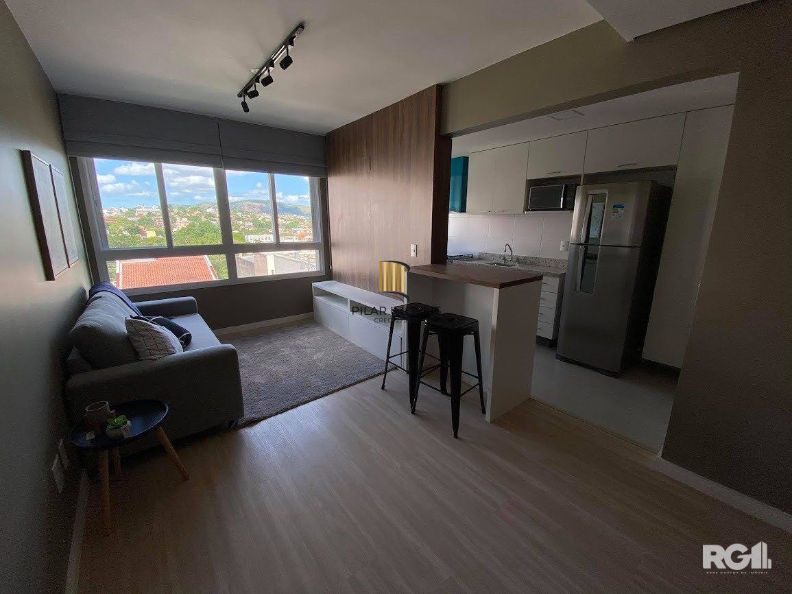 APARTAMENTO 2 DORMITÓRIOS, SUITE, GARAGEM COBERTA