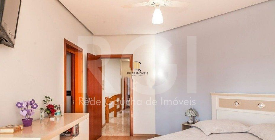 Casa para Venda - 287m², 4 dormitórios, sendo 1 suites, 4 vagas - Partenon