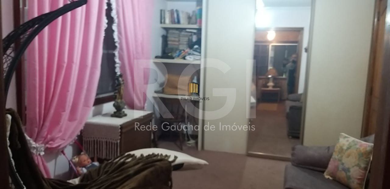 Casa para Venda - 750m², 6 dormitórios, sendo 3 suites, 4 vagas - Partenon