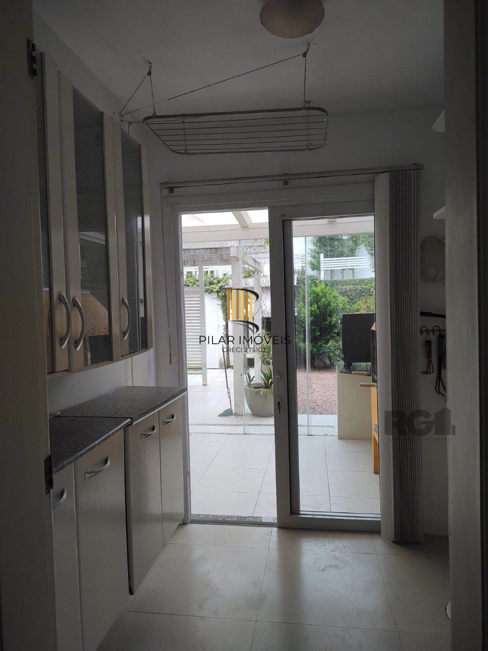 Sobrado 3 dormitórios à venda Lomba do Pinheiro Porto Alegre/RS