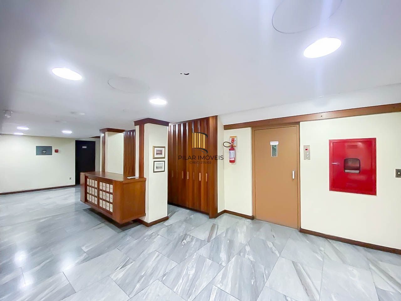 Apartamento 2 Dormitórios com Vaga Coberta e Cozinha Planejada no Bom Fim