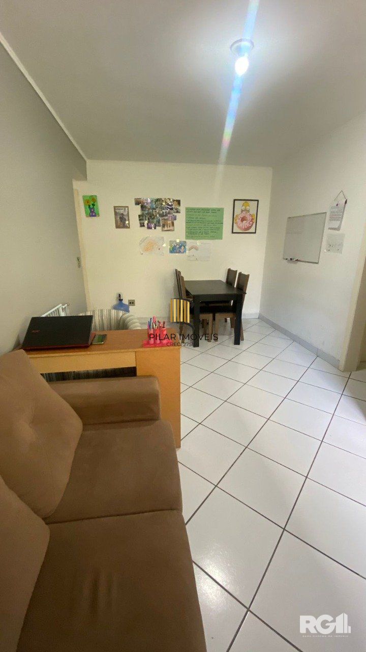 Ótimo apartamento à venda na Cidade Baixa, localizado na Rua Baronesa Do Gravataí.