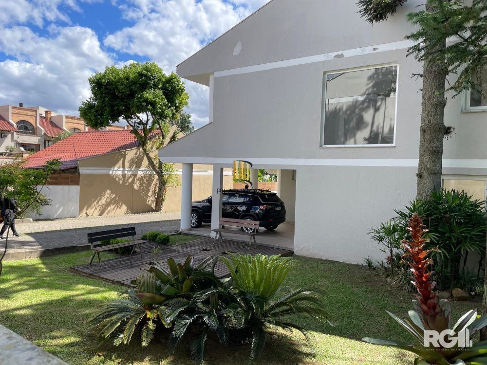 CASA A VENDA CONDOMINIO PEDRA REDONDA 03 DORMITORIOS