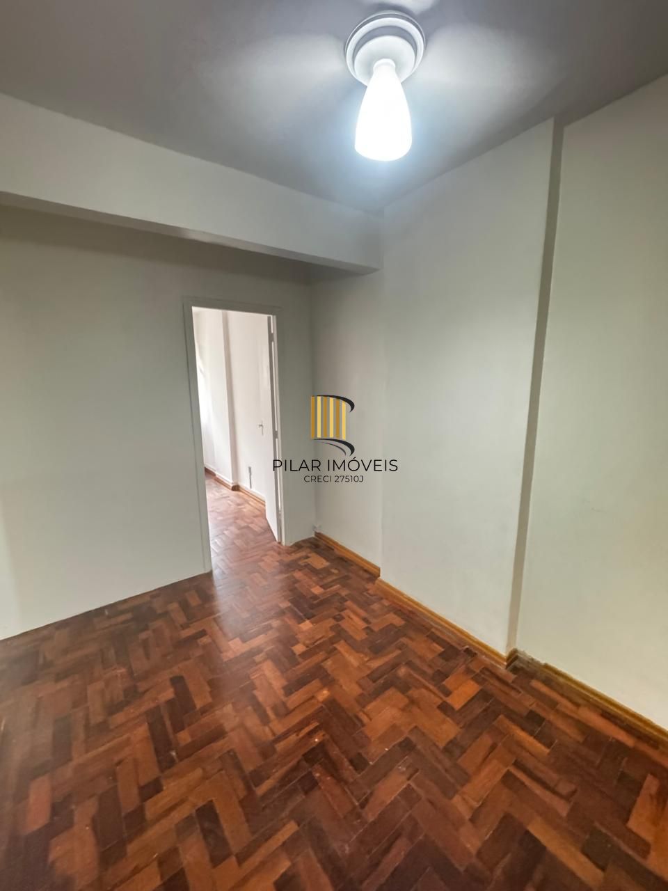 **Sala Comercial no Centro Histórico de Porto Alegre**