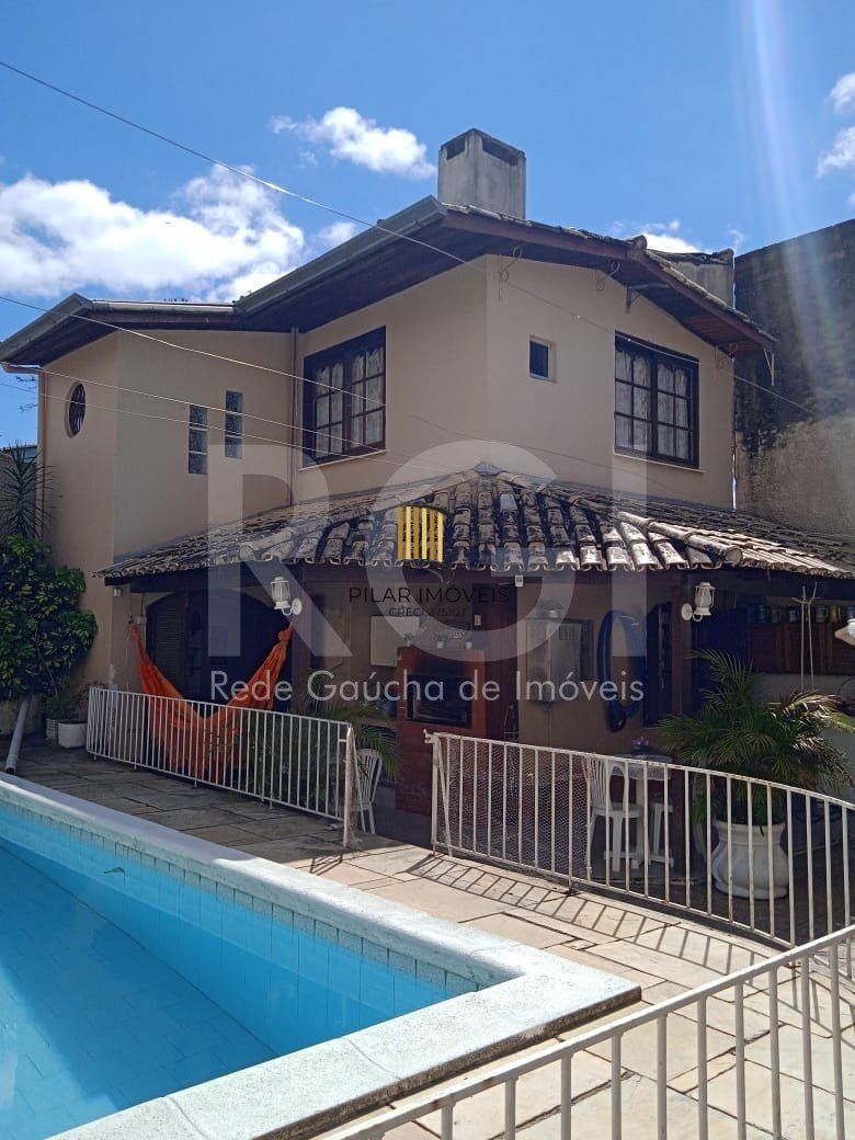 Casa para Venda - 750m², 6 dormitórios, sendo 3 suites, 4 vagas - Partenon