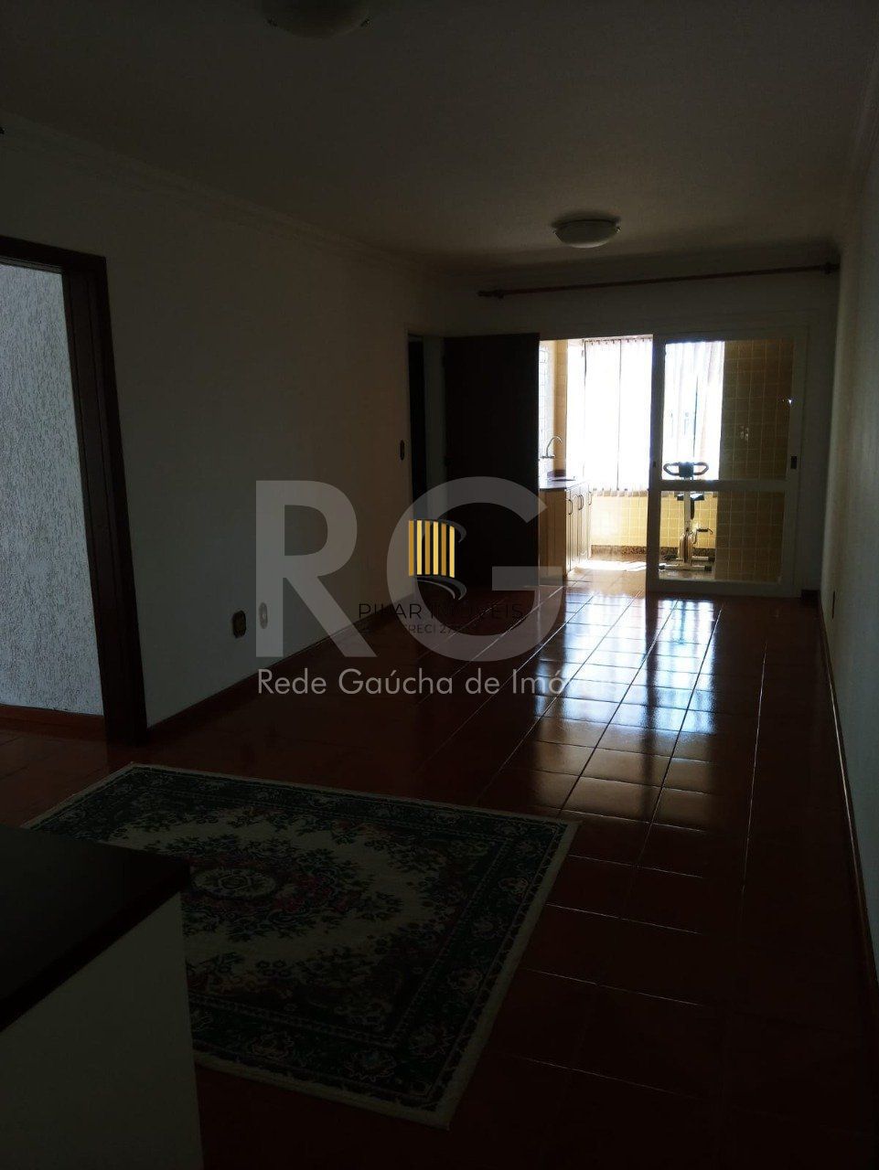 Apartamento desocupado, 2 quartos, andar alto, garagem  na Cidade Baixa.