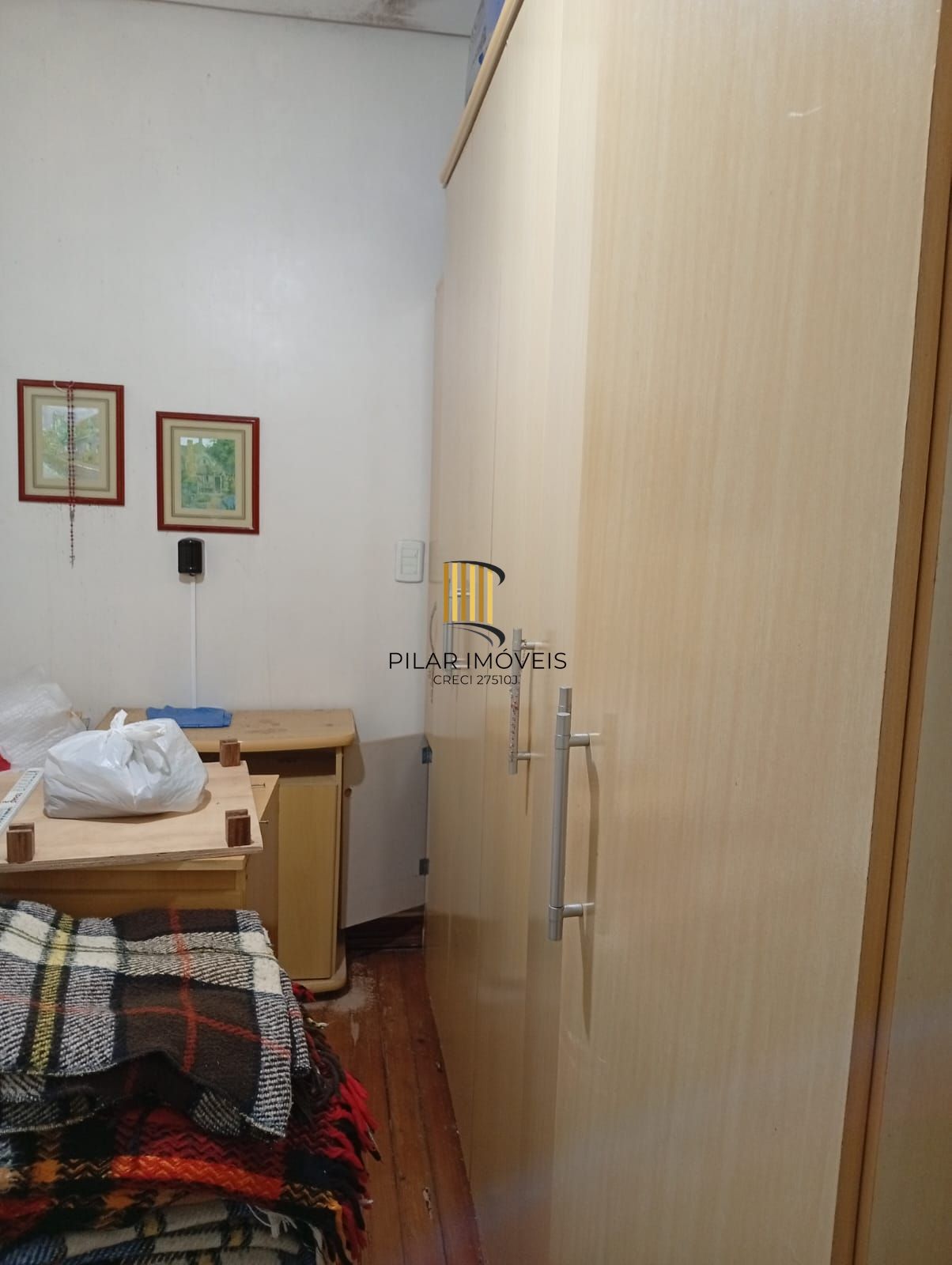 Casa com 5 quartos , 7 banheiros e pátio!