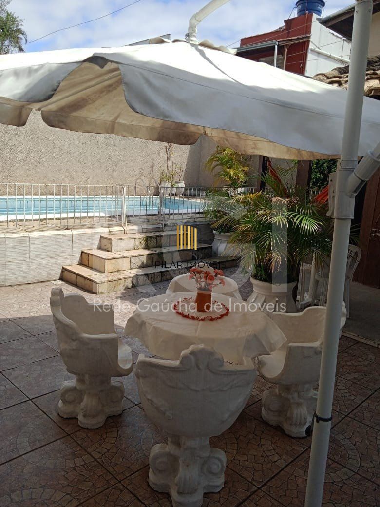 Casa para Venda - 750m², 6 dormitórios, sendo 3 suites, 4 vagas - Partenon