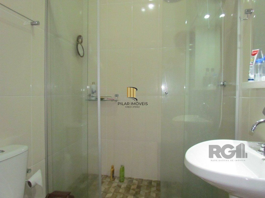 Apartamento à Venda 3 quartos e garagem  no Bom Fim.