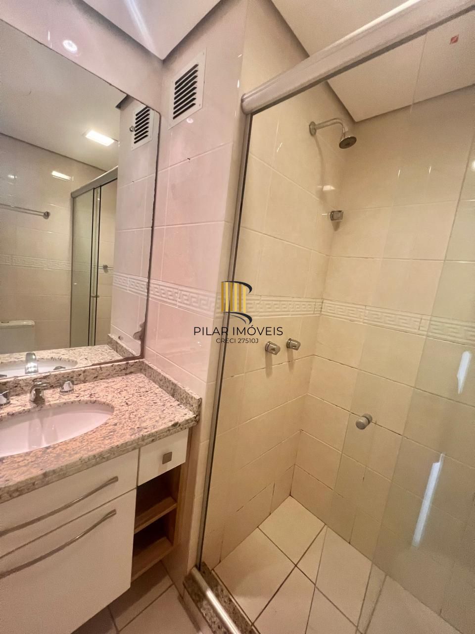 Apartamento 2 Dormitórios com 2 Vagas na Rua Felipe de Oliveira – Petrópolis.