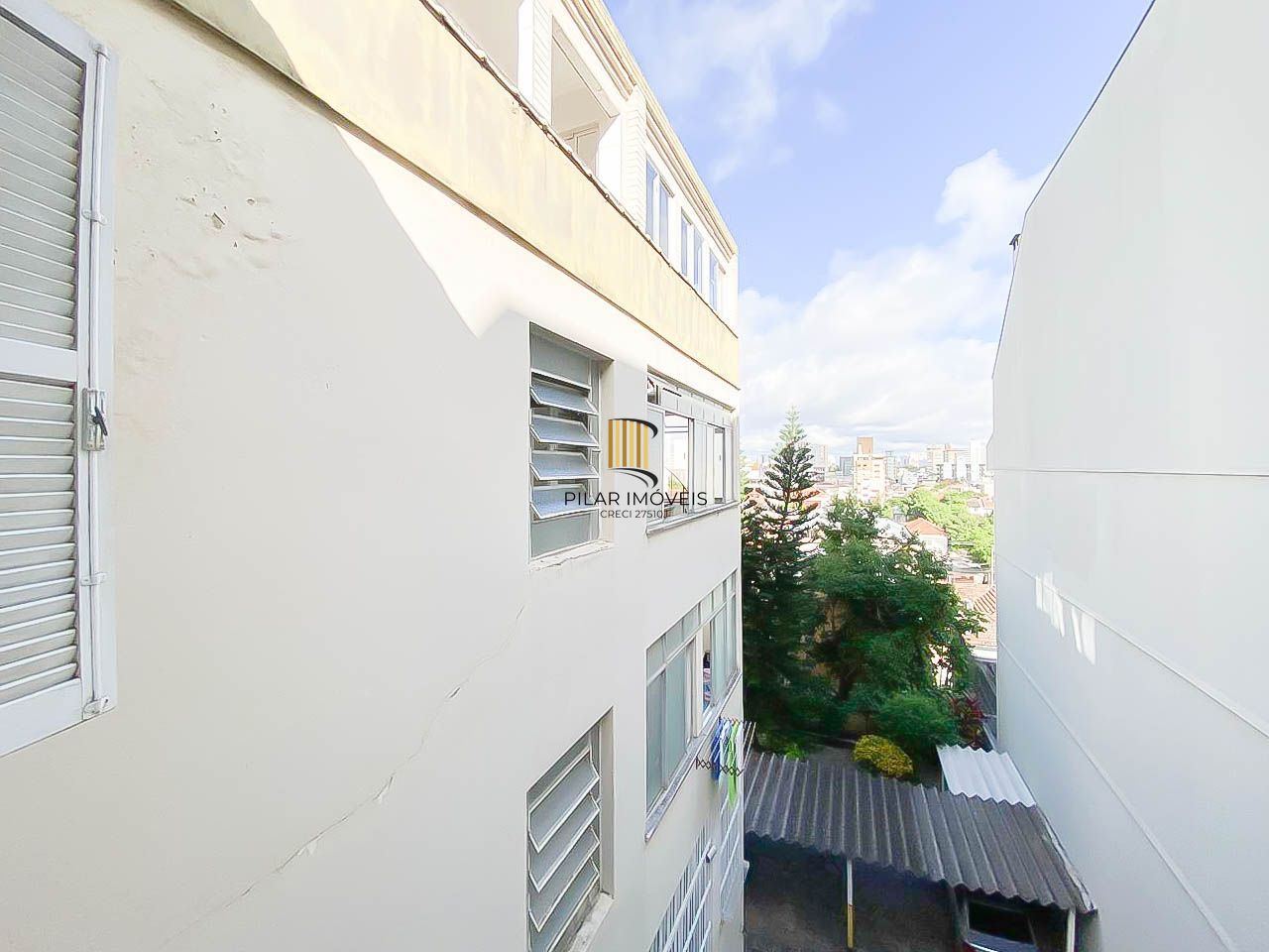 Duplex à venda no Rio Branco com 2 dormitórios, salão privativo e 2 vagas