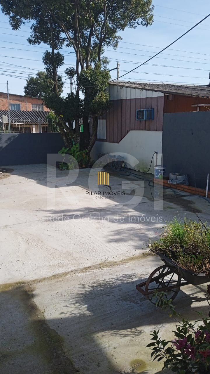 Casa para Venda - 90m², 3 dormitórios, 4 vagas - Maria Regina