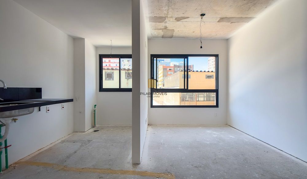 Impecável Condomínio na Cidade Baixa - 2 dorm com Gar.