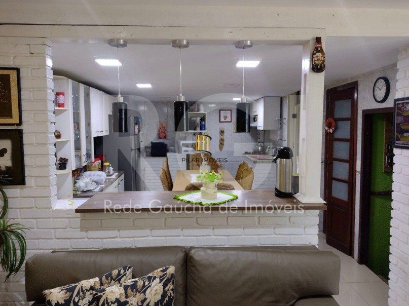 Casa à venda com 3 quartos e garagem 2 carros!